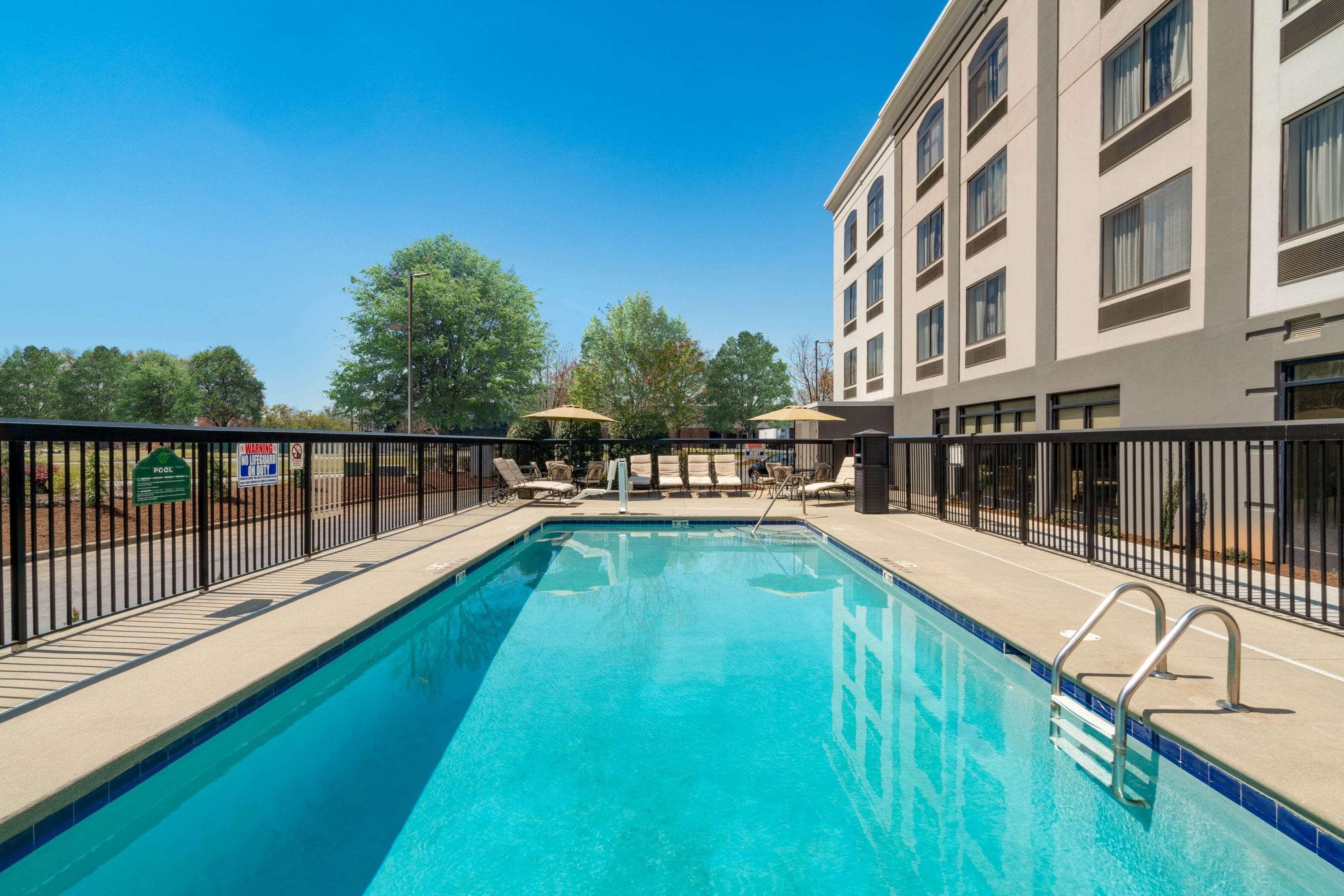 מלון La Quinta By Wyndham Raleigh Downtown North מראה חיצוני תמונה